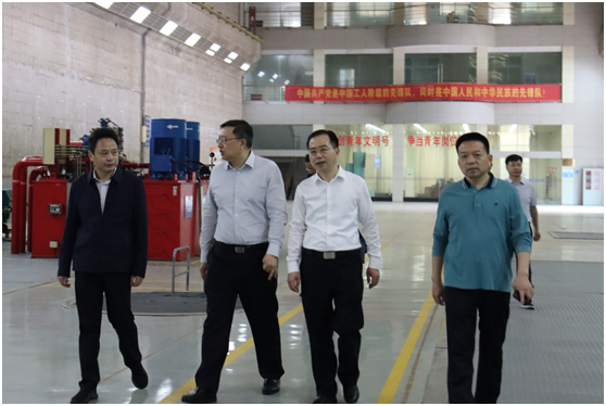 省國資委黨委委員、副主任毛育新帶隊(duì)赴湖南發(fā)展株洲航電分公司開展安全生產(chǎn)督查 省國資委黨委委員、副主任毛育新帶隊(duì)赴湖南發(fā)展株洲航電分公司開展安全生產(chǎn)督查