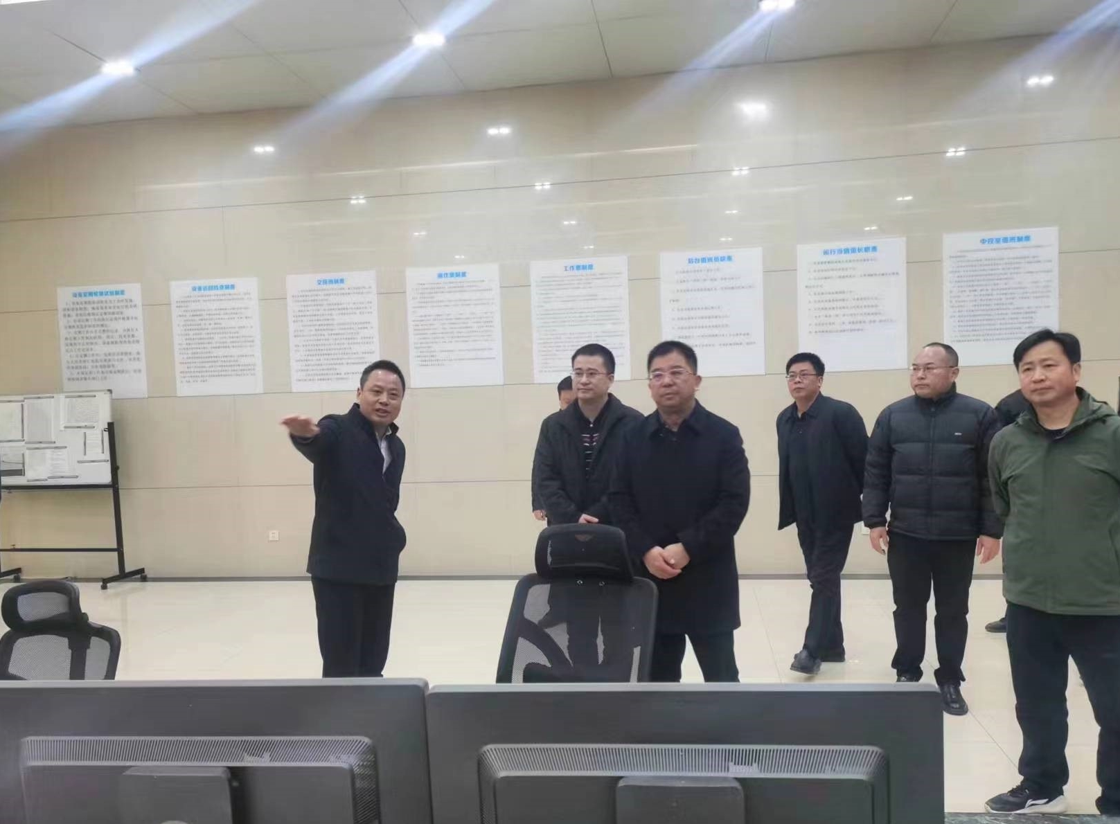 劉志剛帶隊赴株洲航電分公司檢查并看望慰問一線職工 劉志剛帶隊赴株洲航電分公司檢查并看望慰問一線職工