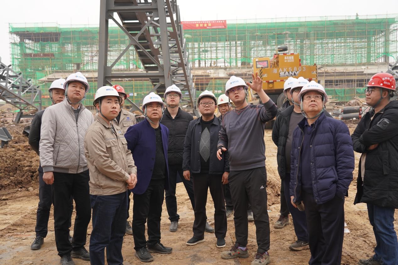 沅江市市長羅必勝調(diào)研湖南發(fā)展沅江機(jī)制砂和砂石集散中心建設(shè)項目 沅江市市長羅必勝調(diào)研湖南發(fā)展沅江機(jī)制砂和砂石集散中心建設(shè)項目