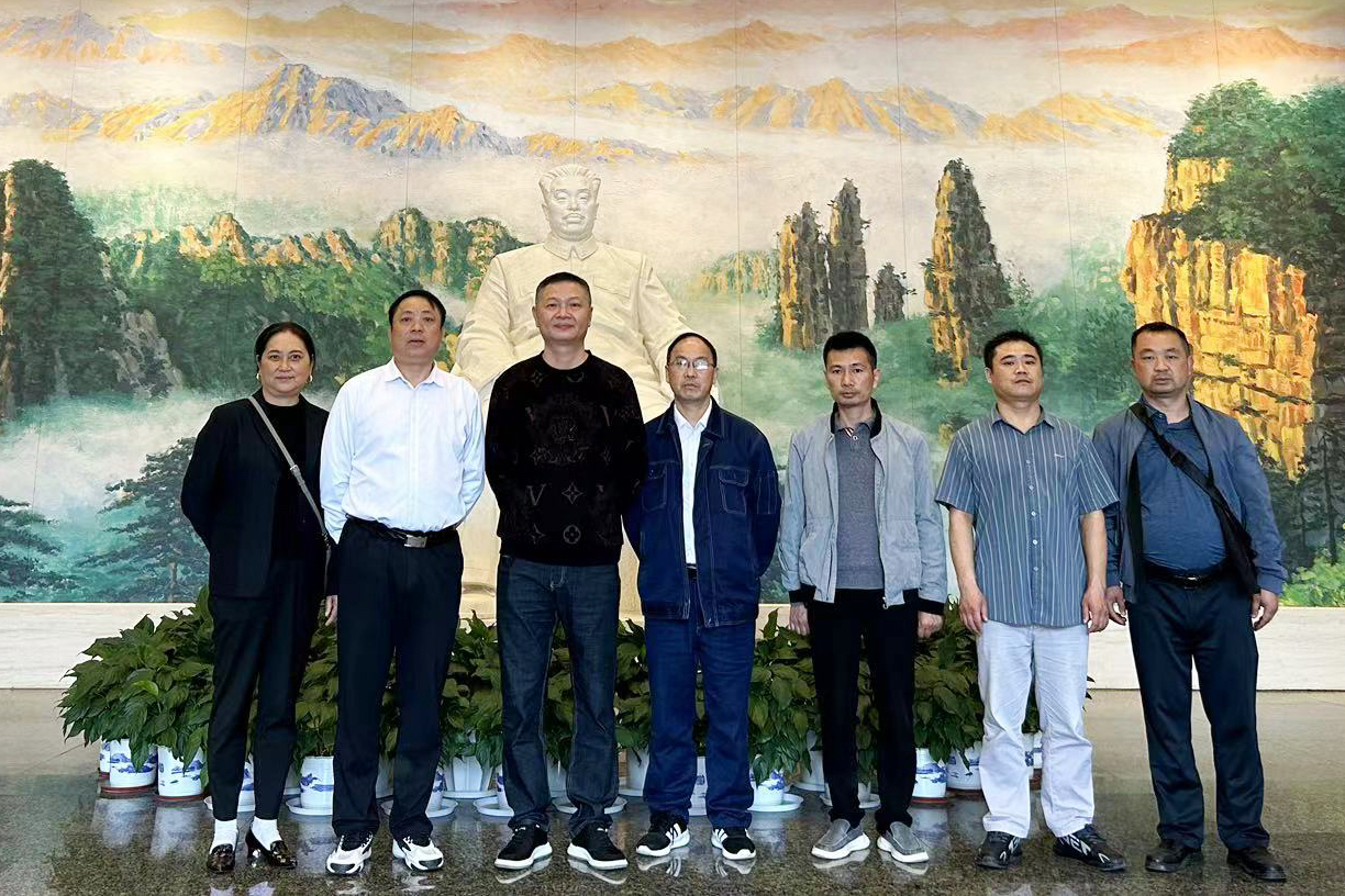 追尋先烈足跡  傳承紅色基因——湖南發展鳥兒巢公司全體黨員參觀賀龍紀念館 追尋先烈足跡  傳承紅色基因——湖南發展鳥兒巢公司全體黨員參觀賀龍紀念館