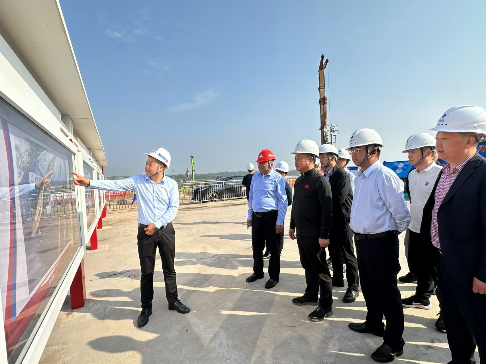 淥口區區委書記李曉彤一行赴株洲航電擴機工程項目現場調研 淥口區區委書記李曉彤一行赴株洲航電擴機工程項目現場調研
